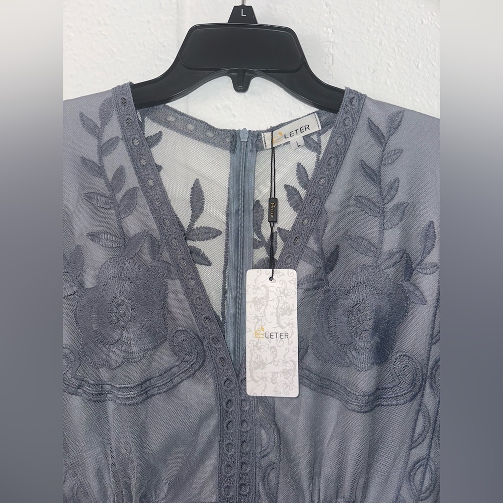 Eleter Deep V-Neck Lace Romper Dress NWT - Picture 5 of 8